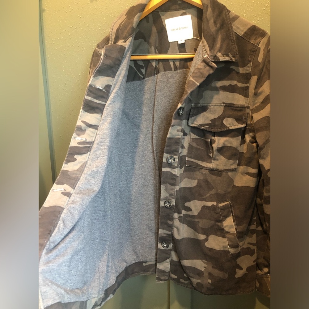 Like New! Camo Jacket! - image 5